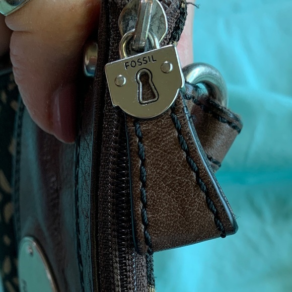 Fossil Crossbody Leather and Canvas Bag - Picture 5 of 9